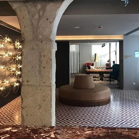 Exe Almada Hotel