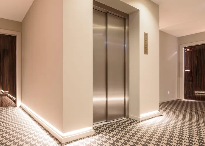 Dorma Almada Porto 4* Porto