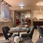 Dorma Almada Otel 4*