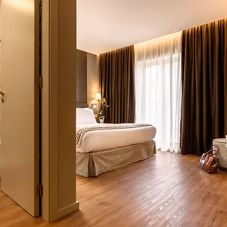 ホテル エクセ アルマダ ポルト