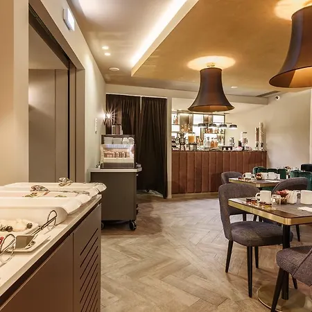 Hotel Exe Almada 4*