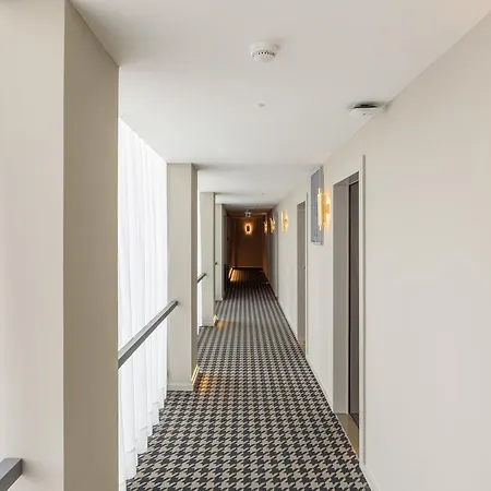 Exe Almada 4* Porto