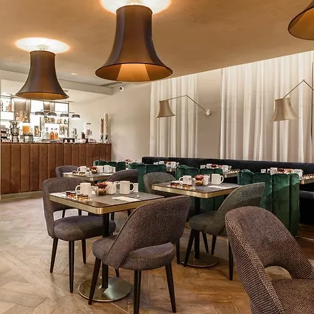 Hotel Exe Almada