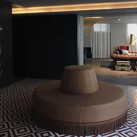 Exe Almada فندق بورتو