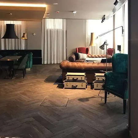 Hotel Exe Almada