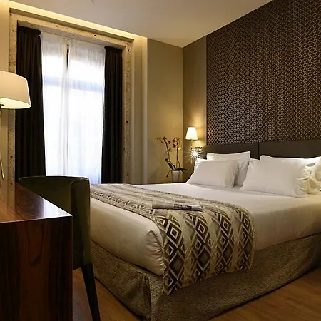 Dorma Almada 4*